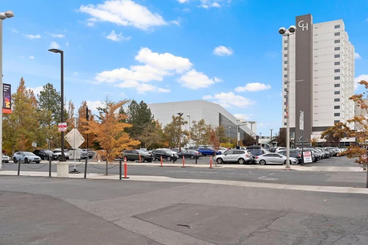 Apartment Stunning 3-bed Retreat In The Heart Of Downtown