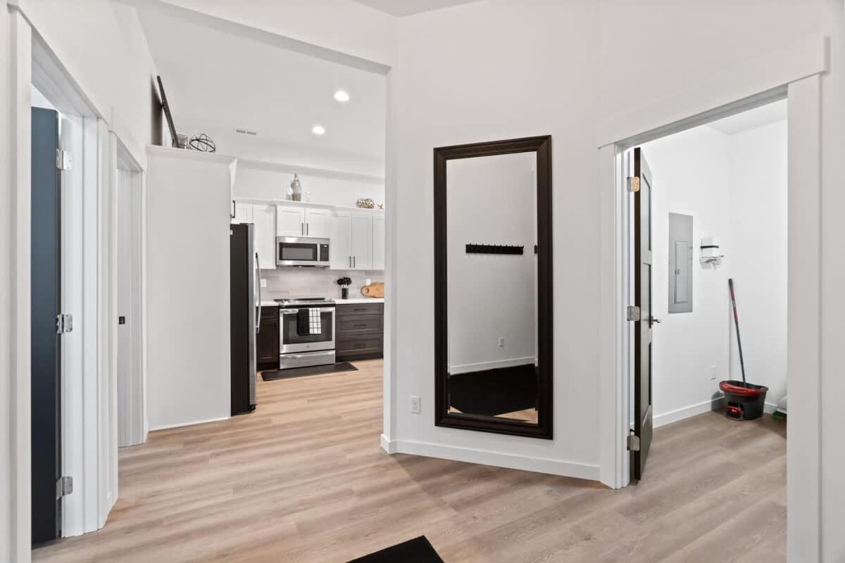 Stunning 3-bed Retreat In The Heart Of Downtown Apartment Spokane