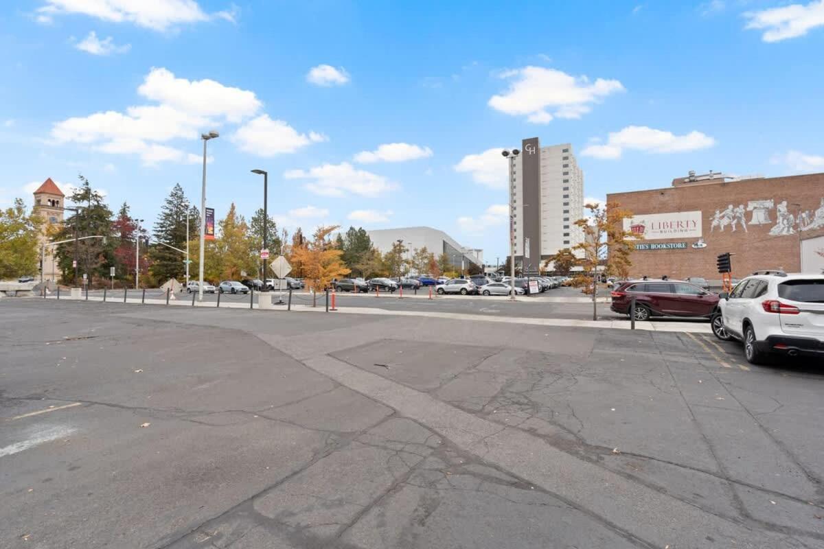 Stunning 3-bed Retreat In The Heart Of Downtown *