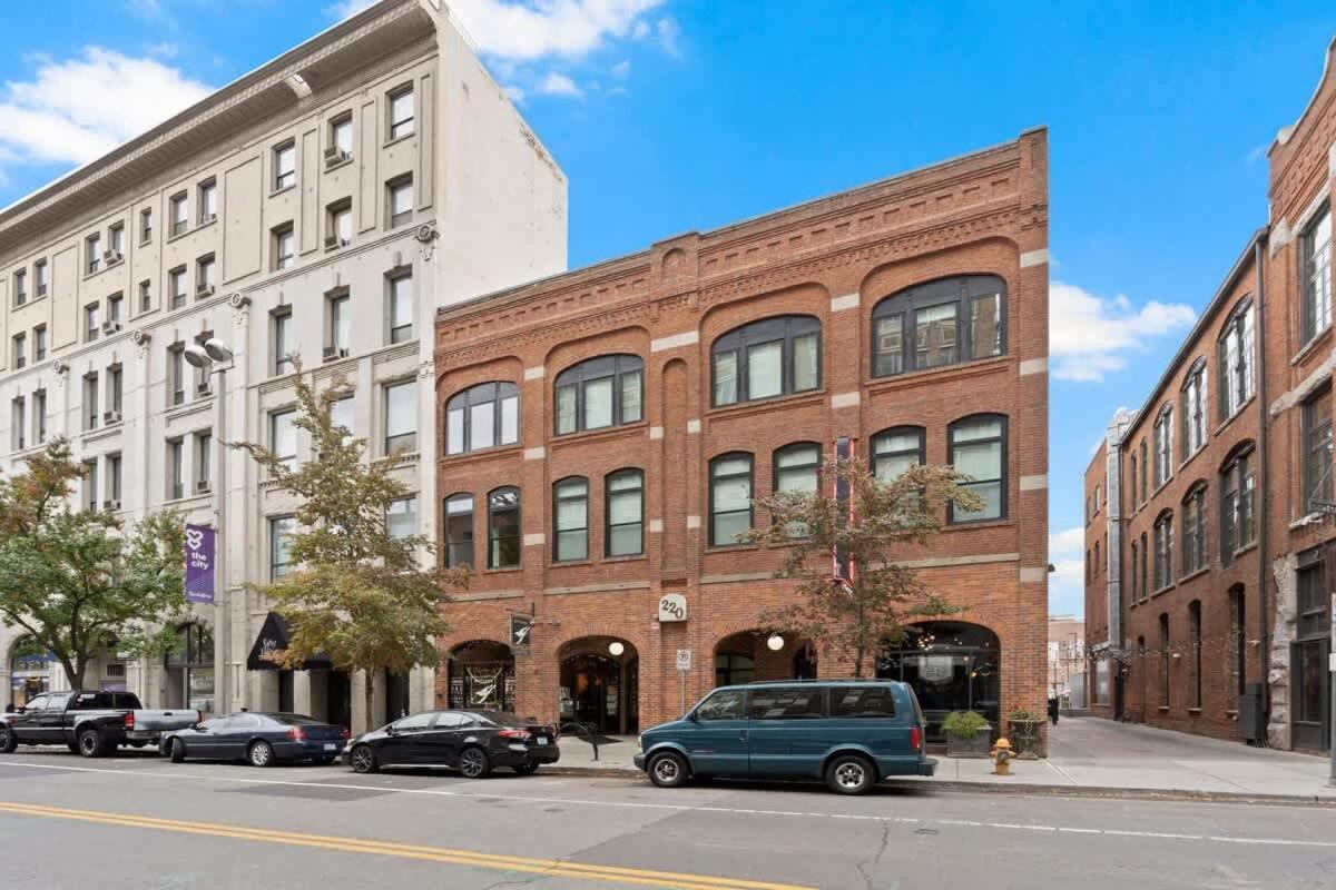Stunning 3-bed Retreat In The Heart Of Downtown Apartment Spokane